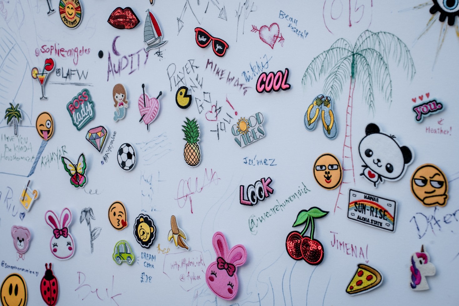 Top Tips for Applying Vinyl Decals Perfectly
